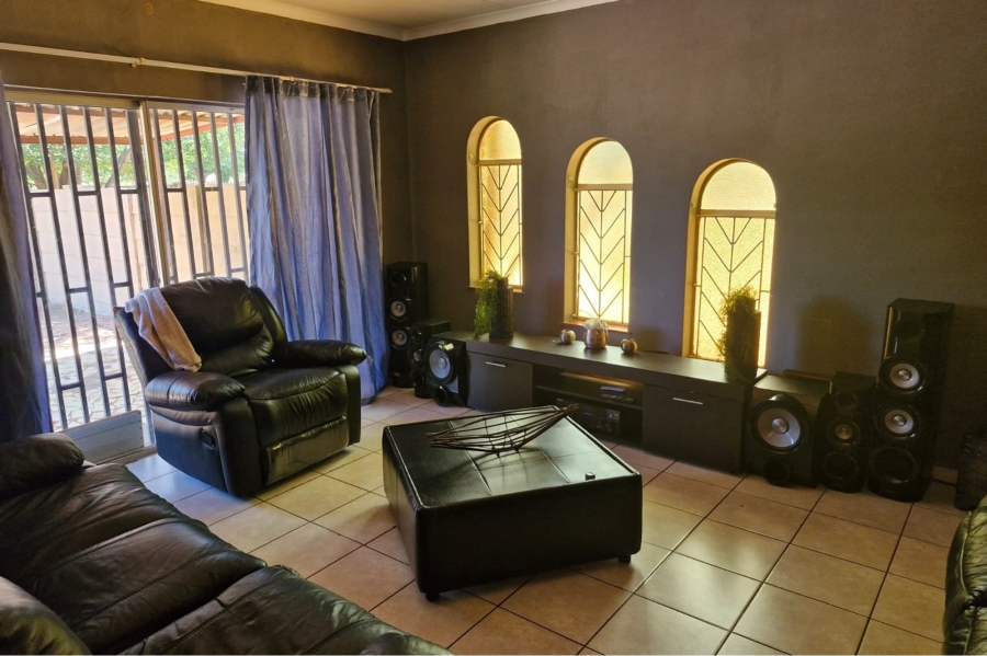 3 Bedroom Property for Sale in Meiringspark North West